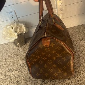 Louis Vuitton Speedy 35 (very Used)